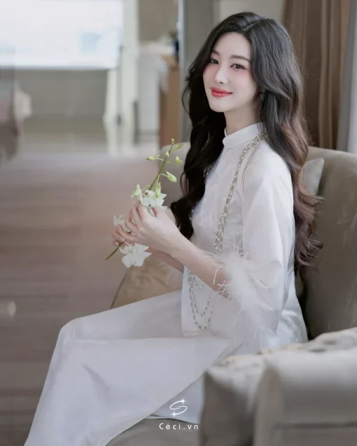 691.12 ÁO DÀI LINH LAN 2 - TRẮNG