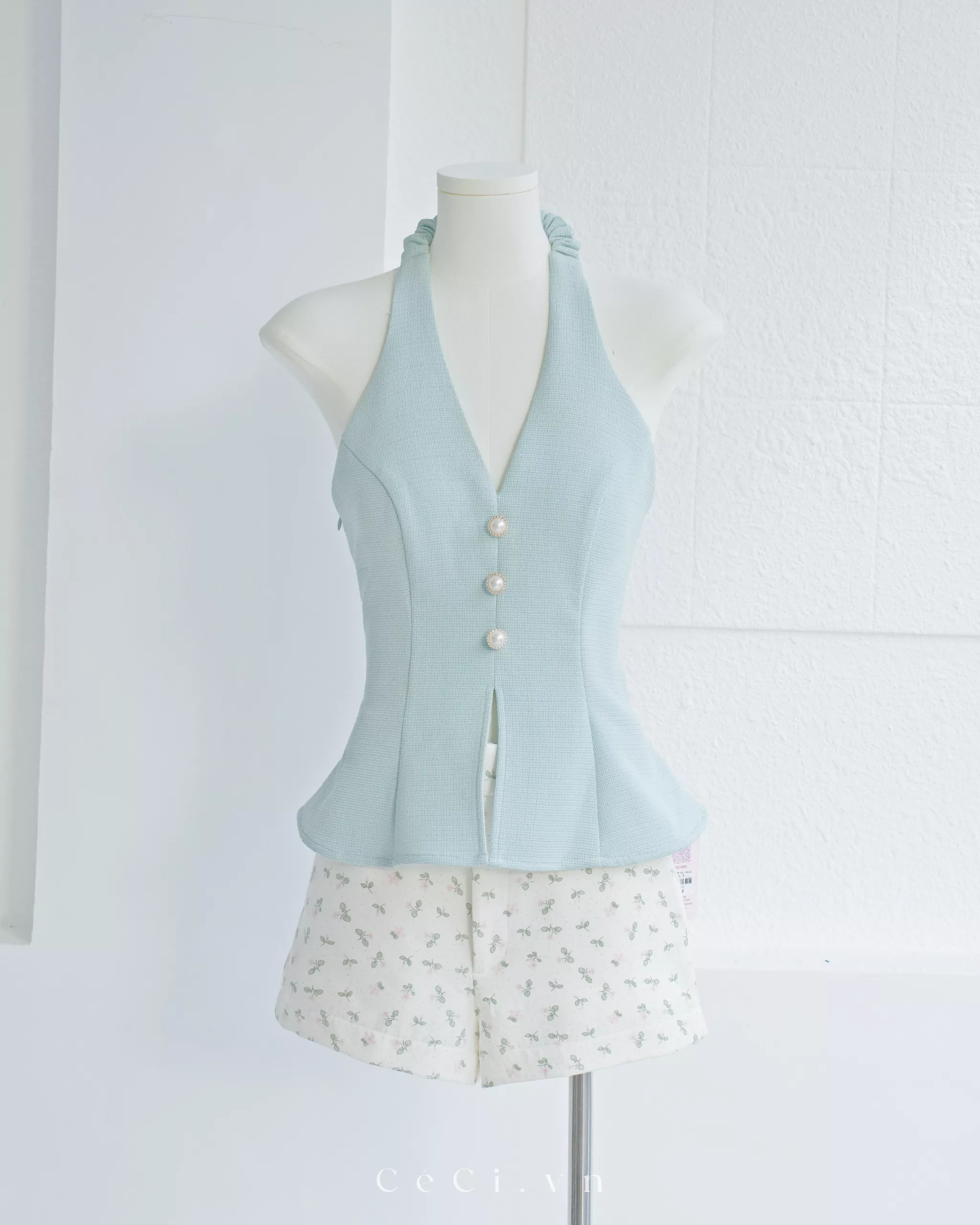 Alternative view of MAISIE TOP 742 - SAGE PEARL