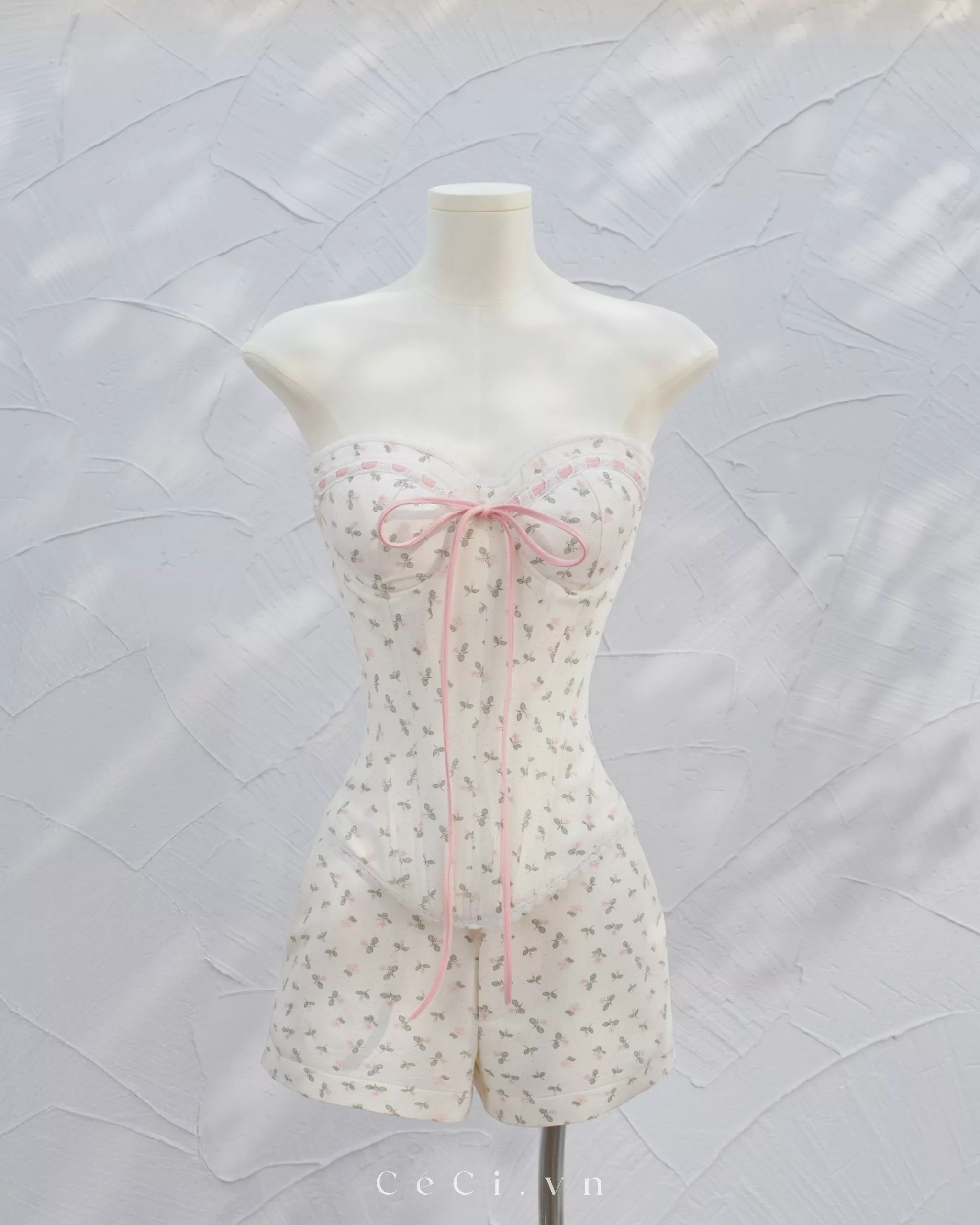 Alternative view of AMORA SHORT 749 - PEARL FLUER